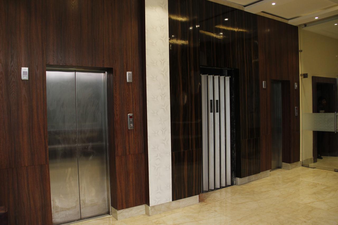 Regenta Inn Larica Kolkata Bagian luar foto