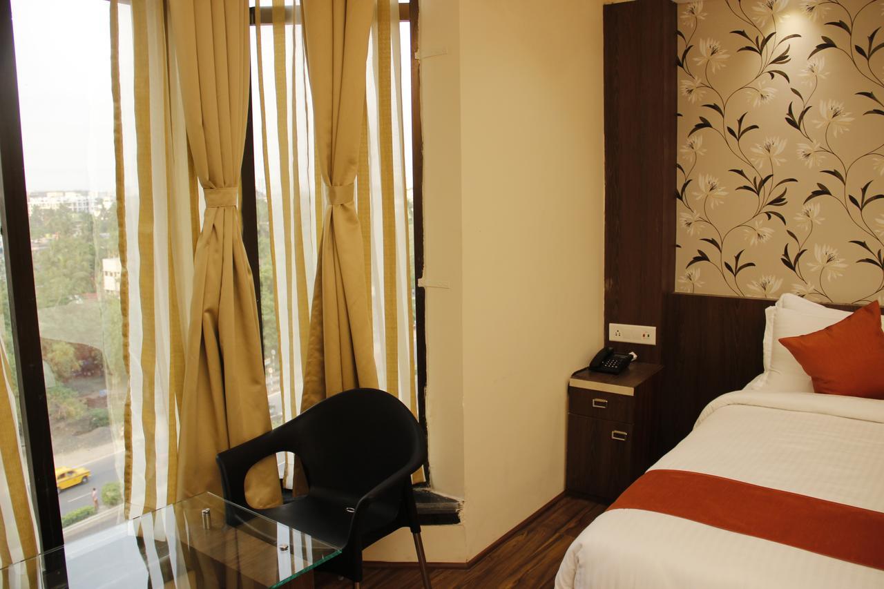 Regenta Inn Larica Kolkata Bagian luar foto
