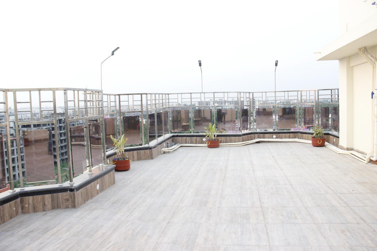Regenta Inn Larica Kolkata Bagian luar foto