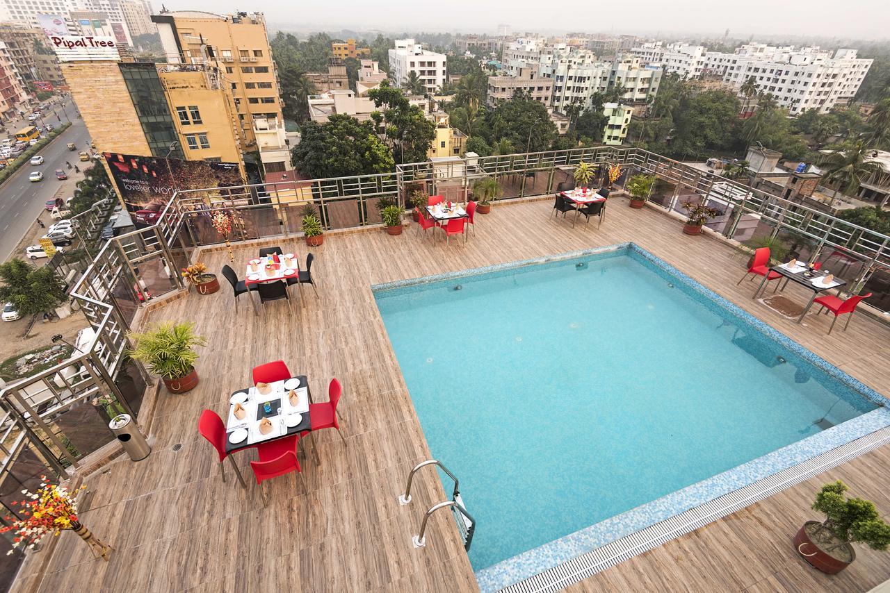 Regenta Inn Larica Kolkata Bagian luar foto